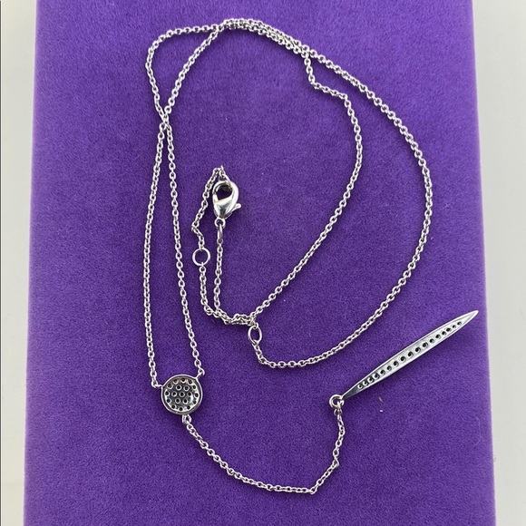 💛 Elegant 18k White Gold Plated Crystal Necklace - Picture 3 of 6